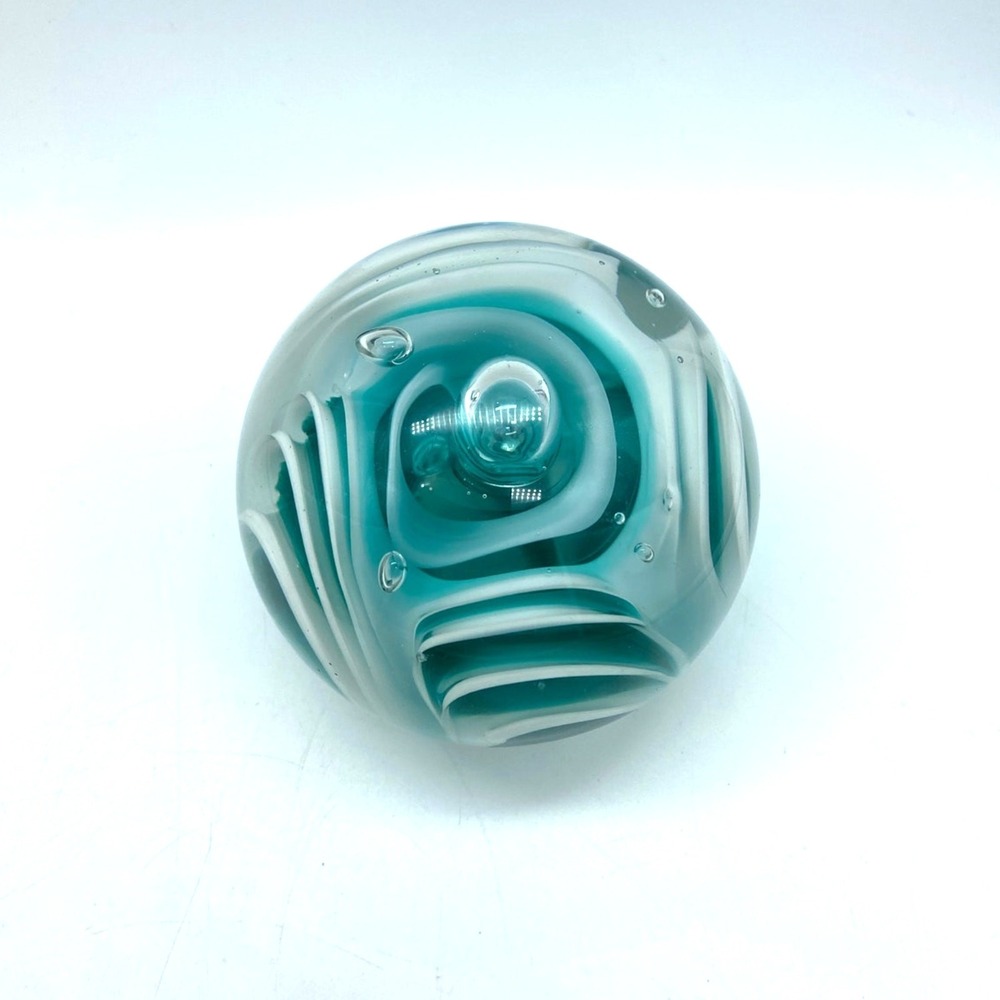 Dynasty Gallery Teal‎ White Swirl Art Glass Paperweight Controlled Bubble Sphere